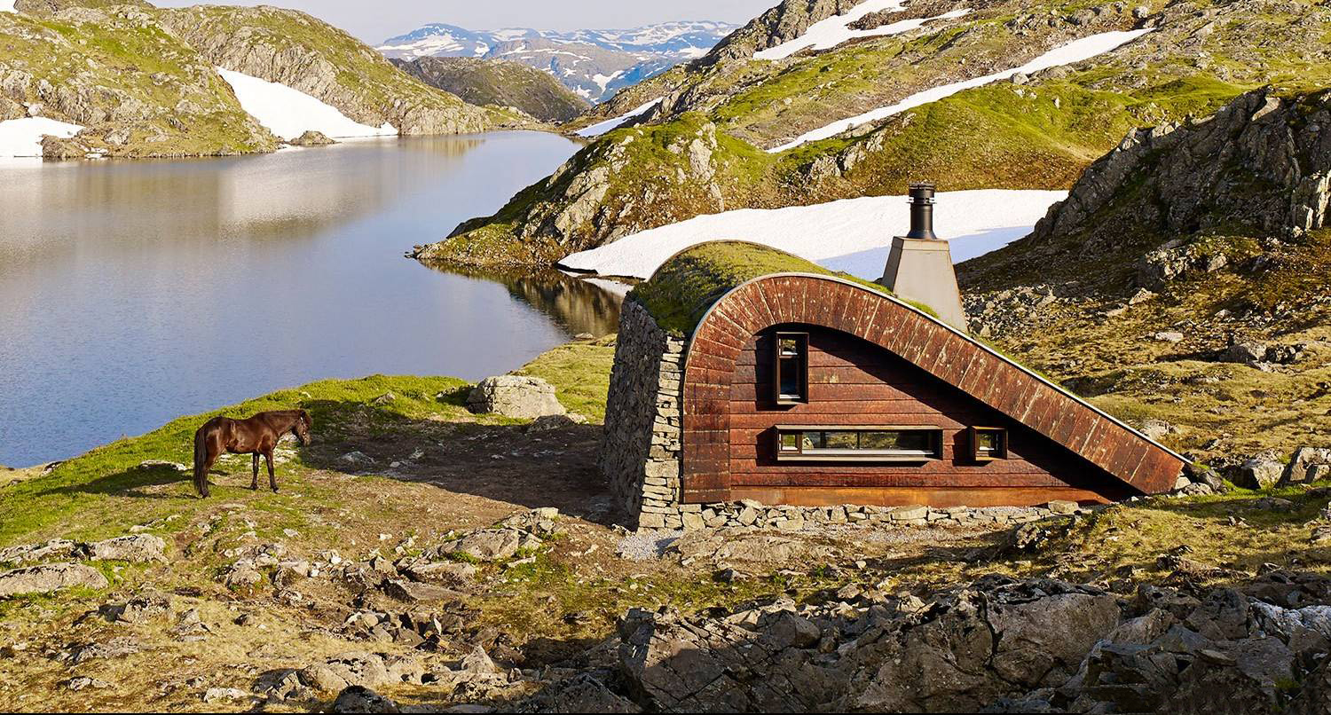 A Stealthy Norwegian Mountain Lodge