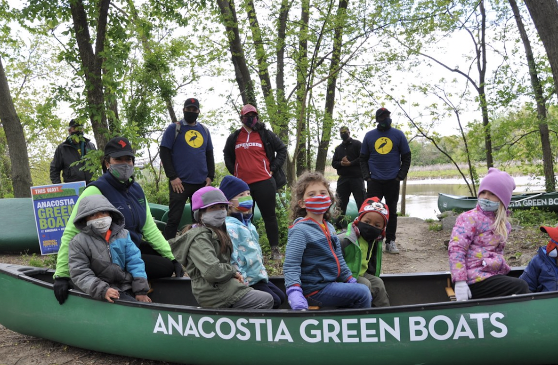 D.C. Is Offering Free Canoes If You Use 'Em To Pick Up Trash on the Anacostia